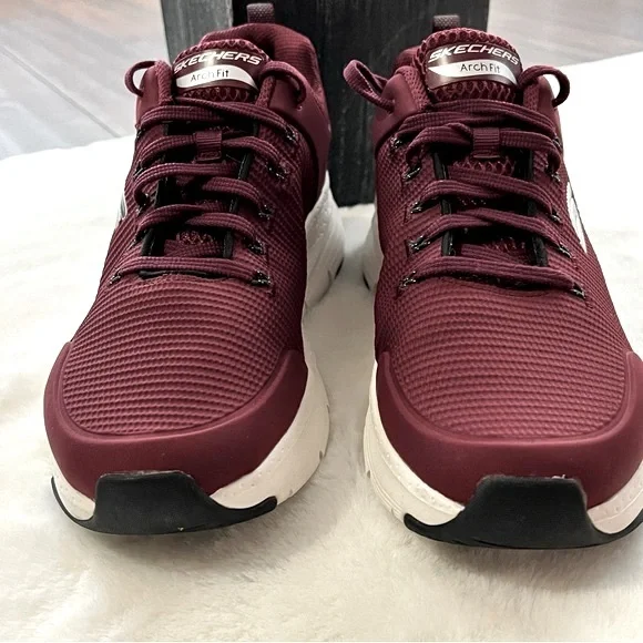 Skechers Men's Arch Fit Titan Sneakers Burgundy Size 8.5 - Picture 3 of 16